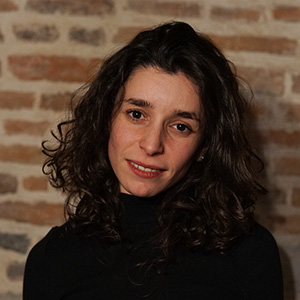 Julia Serrano - JULIA SERRANO EI - Chargée de communication digitale Julia Serrano - JULIA SERRANO EI - Chargée de communication digitale